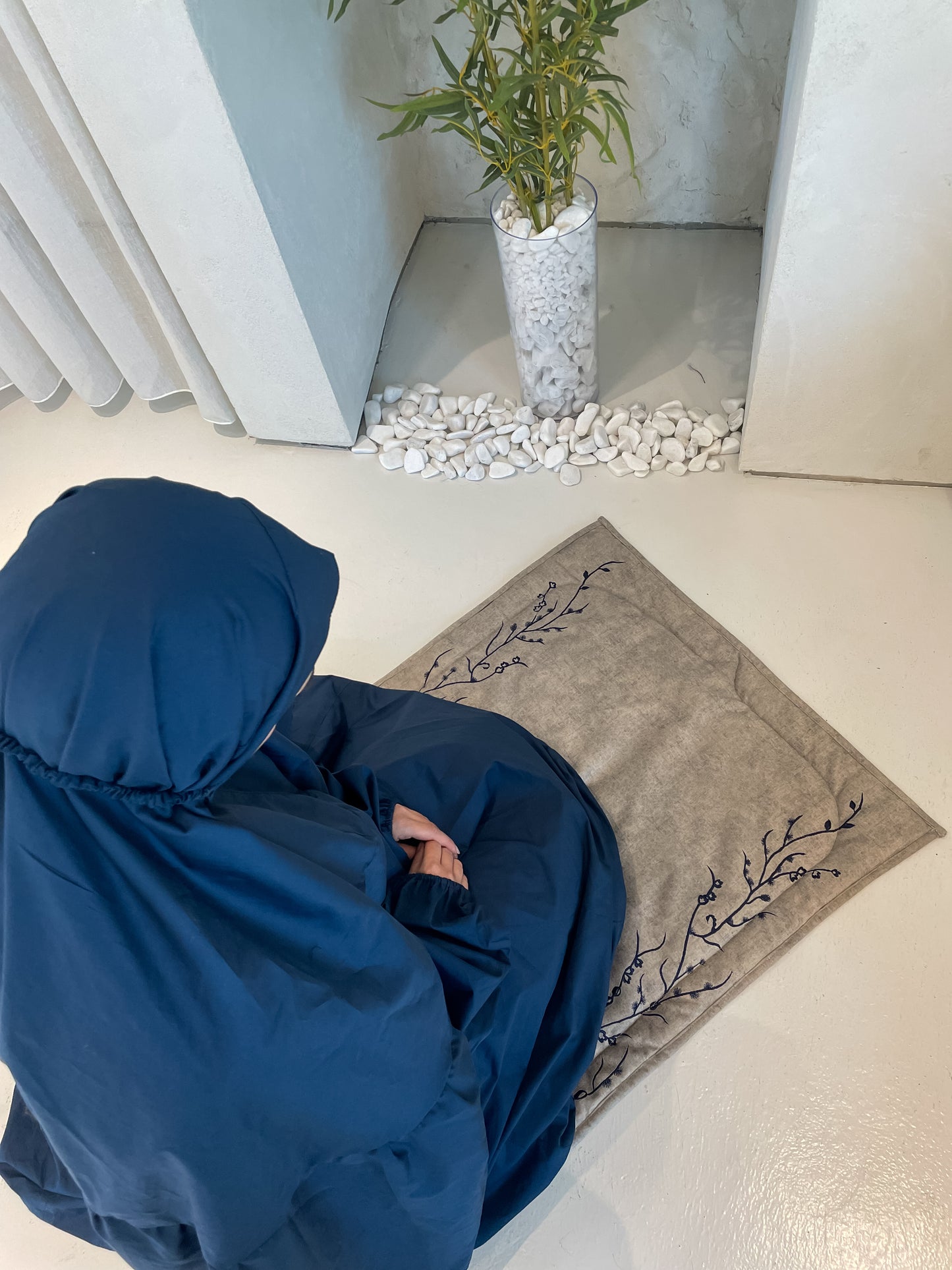 طقم صلاة كامل بتطريز الأغصان