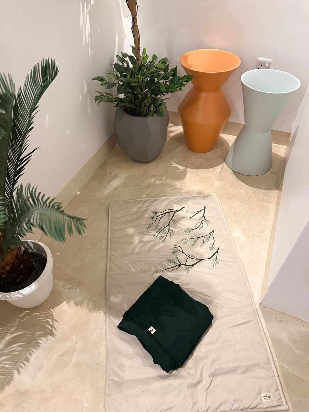 طقم صلاة ذَوَاتَا أَفْنَانٍ