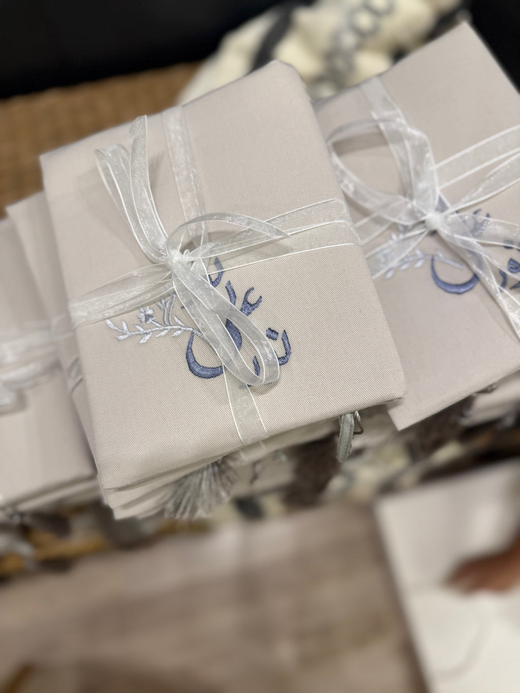 غلاف نور وسكينة