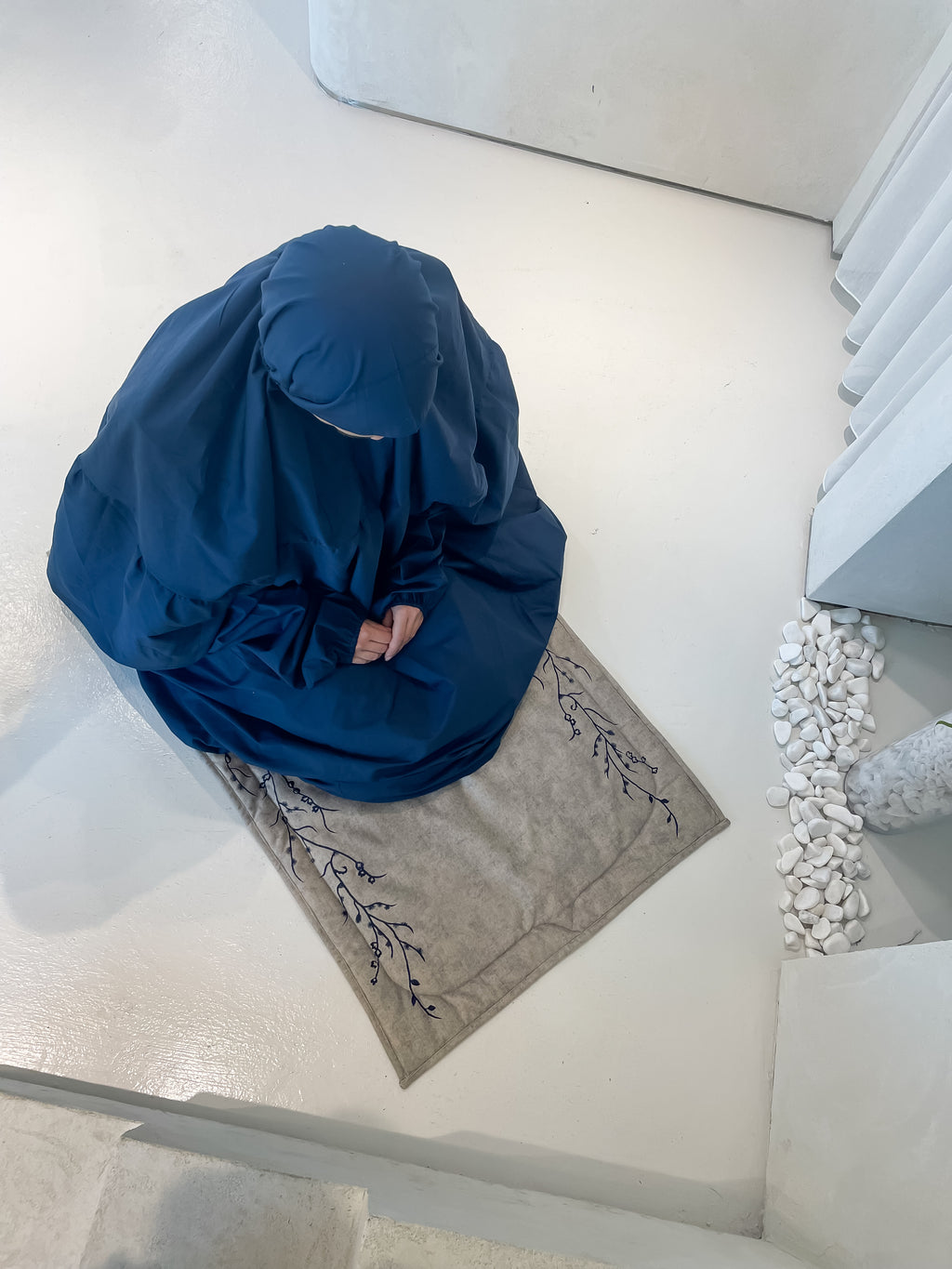 طقم صلاة كامل بتطريز الأغصان